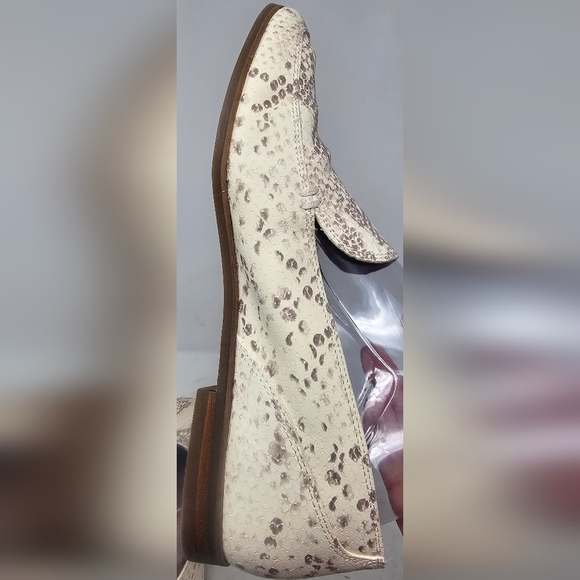 Lucky Brand Women's Canyen Leather Flat Loafer Shoes Slip On Size 7.5 Stucco - Picture 8 of 13